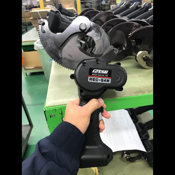 Izumi REC-54M Battery Cable Cutter Max Cut 54mm - Image 2