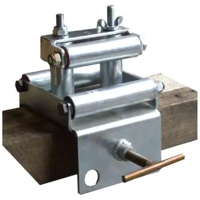Universal in-line roller guide for wooden cross arms