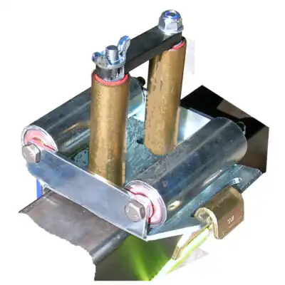 In-line Cable Guide for Cross Arms